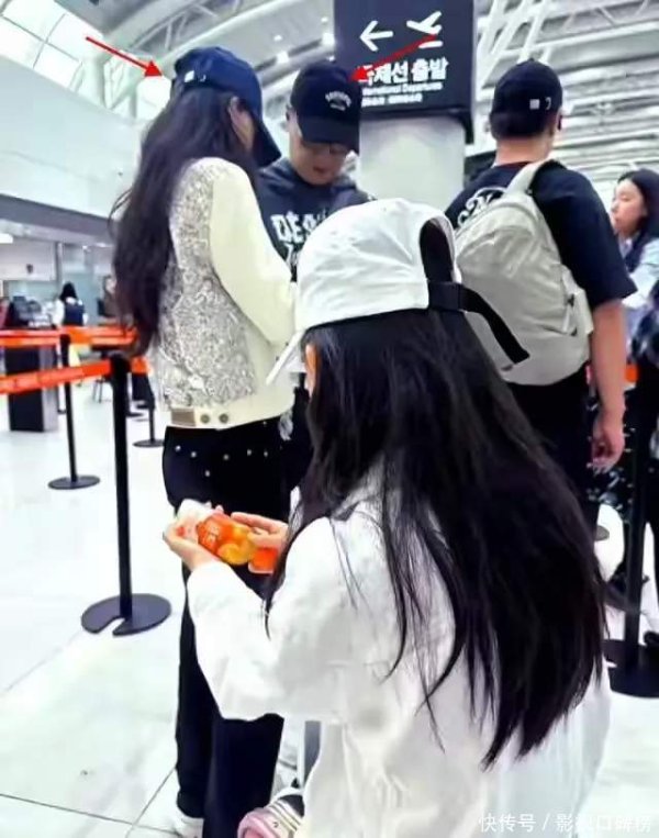 启远网  汪峰和森林北机场被偶遇，临别拥抱难舍难分，擦眼泪女友很黏人